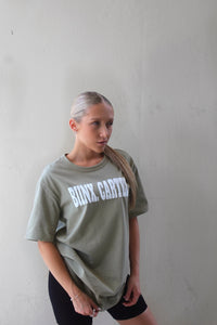 Vacay’ Tee Olive